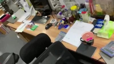 在办公室上班前后入财务